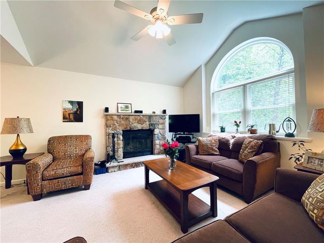 9 Sycamore Circle, Penn Forest Twp, PA 18210