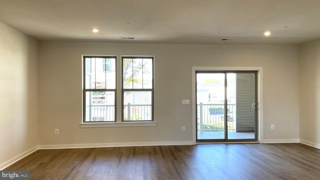 223 B PARK CENTRAL TER, Manassas Park, VA 20111