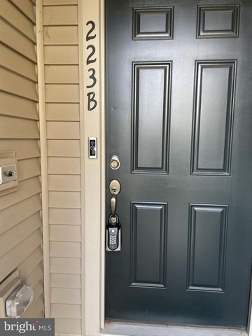 223 B PARK CENTRAL TER, Manassas Park, VA 20111