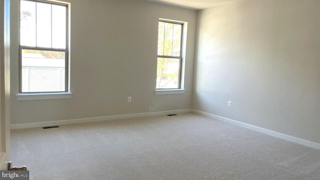 223 B PARK CENTRAL TER, Manassas Park, VA 20111