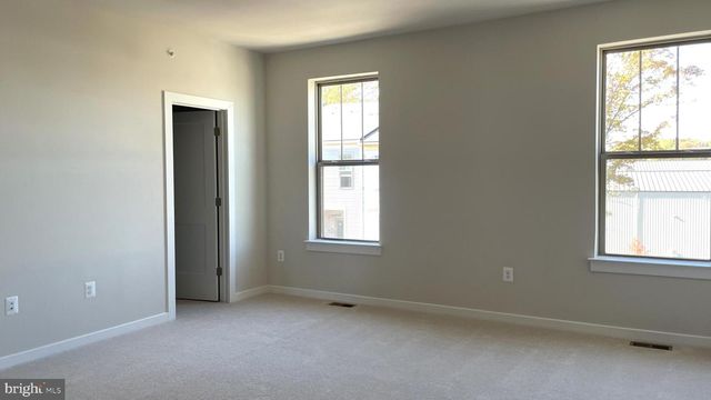 223 B PARK CENTRAL TER, Manassas Park, VA 20111