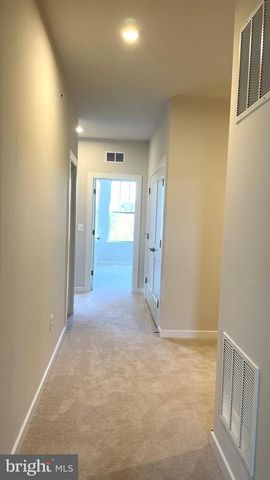 223 B PARK CENTRAL TER, Manassas Park, VA 20111