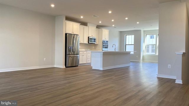 223 B PARK CENTRAL TER, Manassas Park, VA 20111
