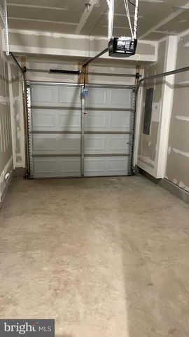 223 B PARK CENTRAL TER, Manassas Park, VA 20111