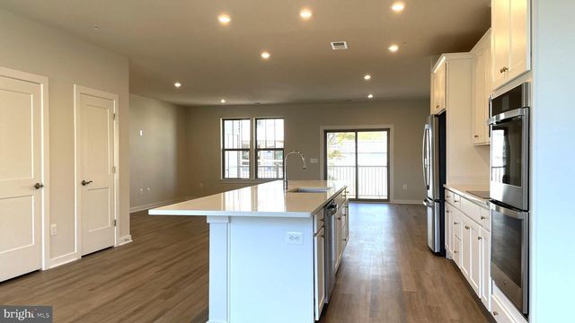 223 B PARK CENTRAL TER, Manassas Park, VA 20111