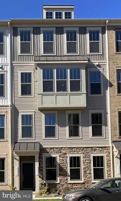 223 B PARK CENTRAL TER, Manassas Park, VA 20111