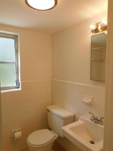 640 SE 2nd Avenue 107, Boynton Beach, FL 33435