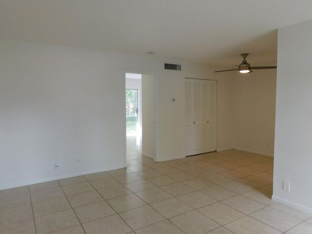 640 SE 2nd Avenue 107, Boynton Beach, FL 33435