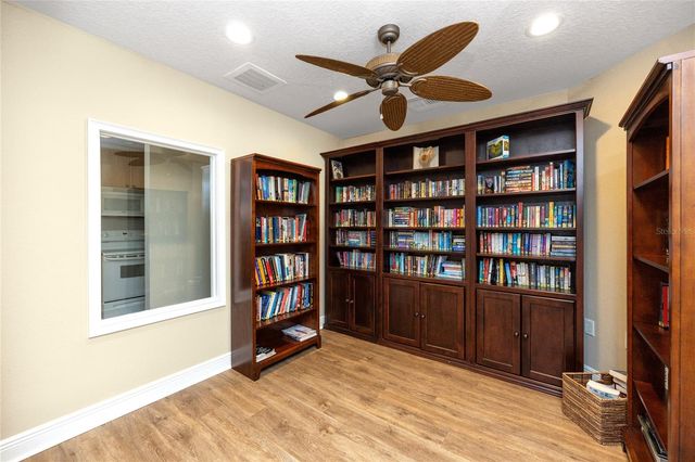 960 STARKEY ROAD 3106, Largo, FL 33771