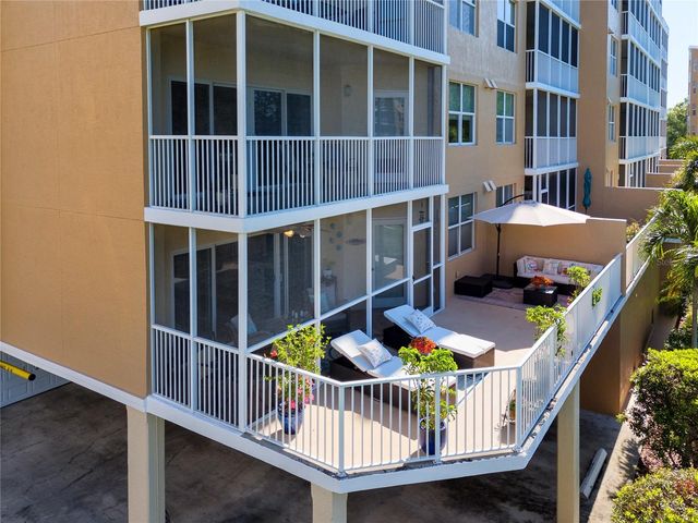 960 STARKEY ROAD 3106, Largo, FL 33771