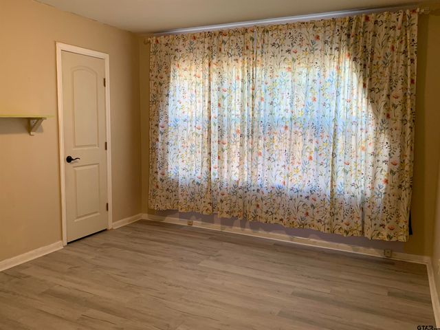 800 Neches, Tyler, TX 75702