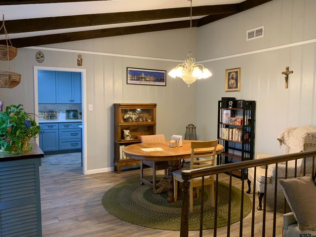 800 Neches, Tyler, TX 75702