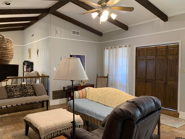 800 Neches, Tyler, TX 75702