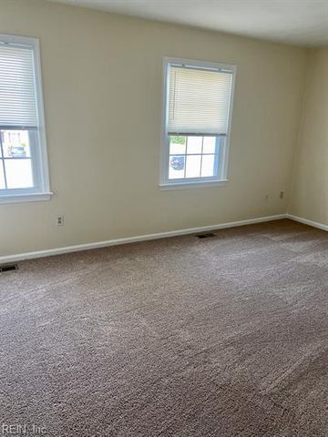 910 Jay Are CT, Virginia Beach, VA 23462