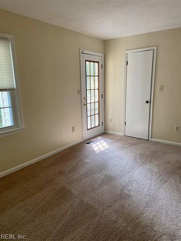 910 Jay Are CT, Virginia Beach, VA 23462