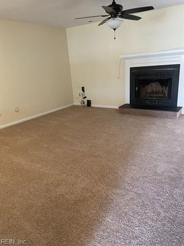 910 Jay Are CT, Virginia Beach, VA 23462