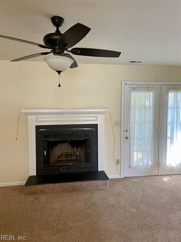 910 Jay Are CT, Virginia Beach, VA 23462