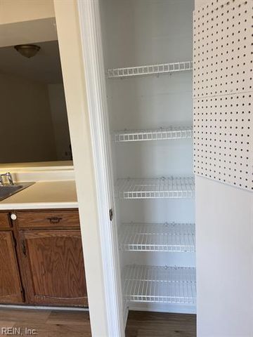 910 Jay Are CT, Virginia Beach, VA 23462