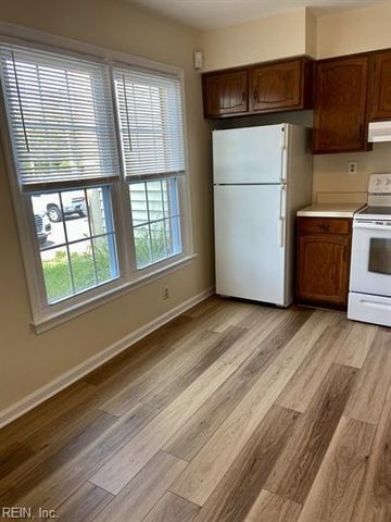 910 Jay Are CT, Virginia Beach, VA 23462