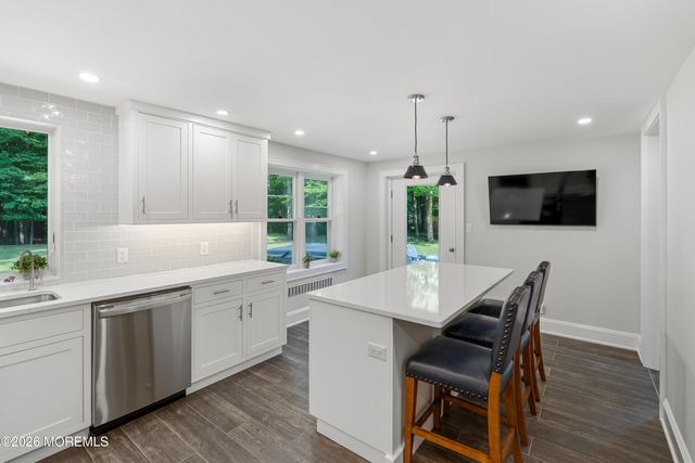 52 Shrewsbury Drive, Rumson, NJ 07760