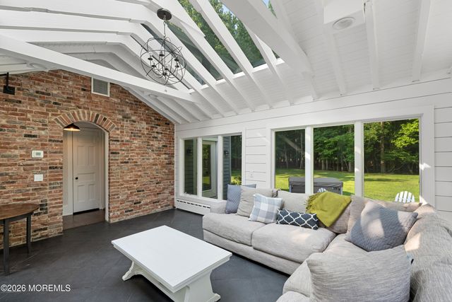52 Shrewsbury Drive, Rumson, NJ 07760
