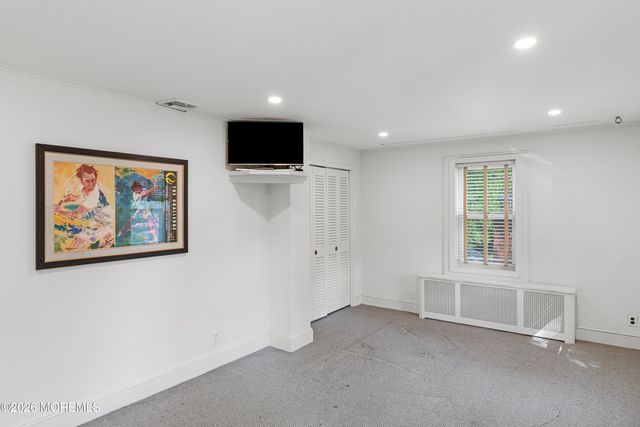 52 Shrewsbury Drive, Rumson, NJ 07760
