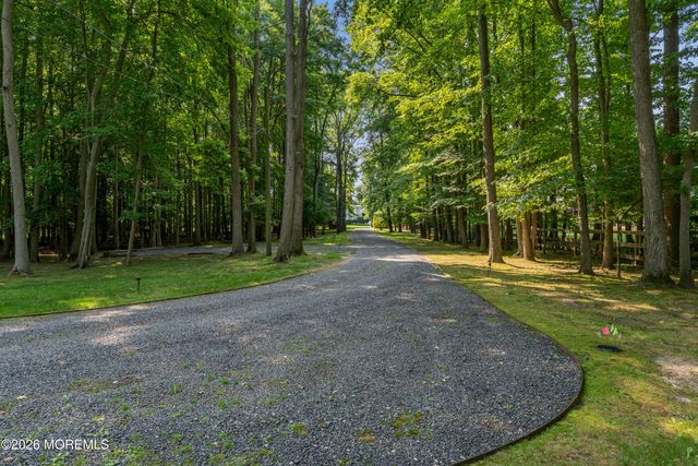 52 Shrewsbury Drive, Rumson, NJ 07760