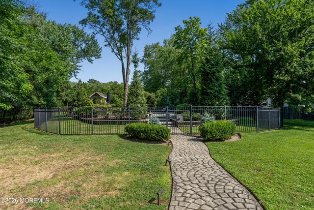 52 Shrewsbury Drive, Rumson, NJ 07760