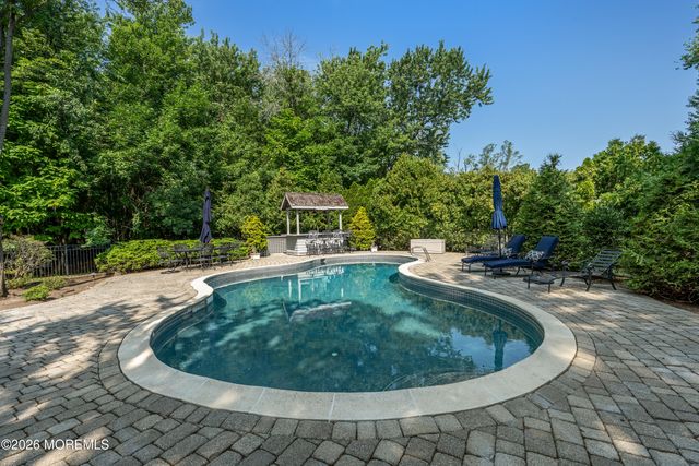 52 Shrewsbury Drive, Rumson, NJ 07760