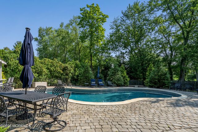 52 Shrewsbury Drive, Rumson, NJ 07760