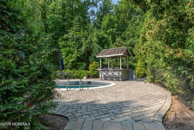 52 Shrewsbury Drive, Rumson, NJ 07760