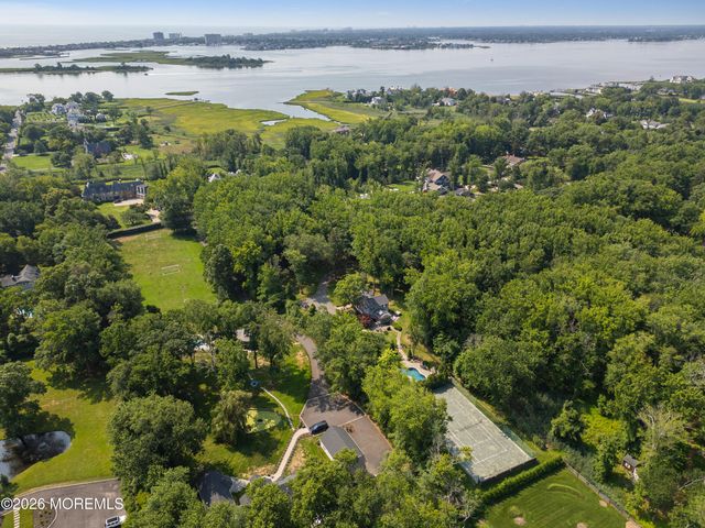 52 Shrewsbury Drive, Rumson, NJ 07760