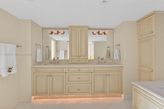 4000 N Highway A1a 502, Hutchinson Island, FL 34949