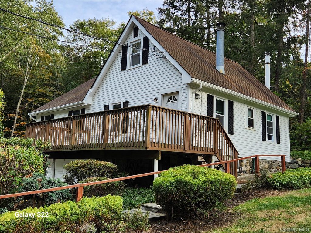 116 Croton Park Road, Cortlandt Manor, NY 10567