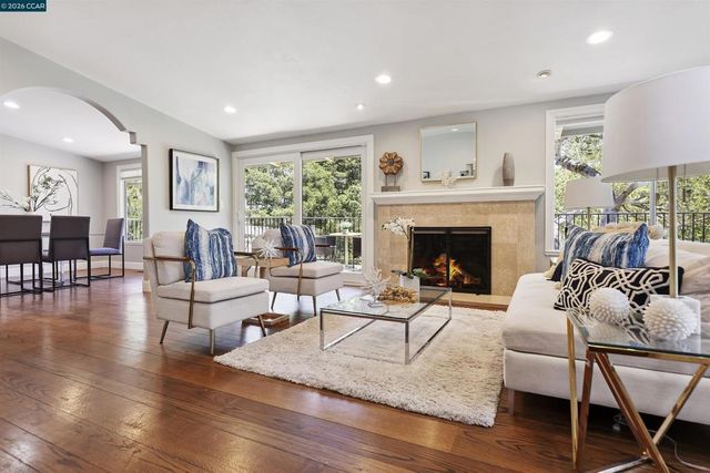 38 Saint Stephens Dr, Orinda, CA 94563