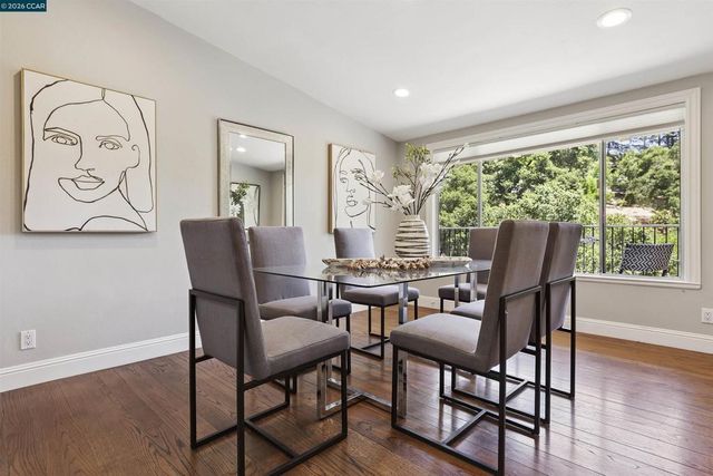 38 Saint Stephens Dr, Orinda, CA 94563