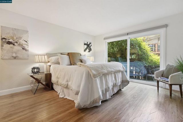 38 Saint Stephens Dr, Orinda, CA 94563