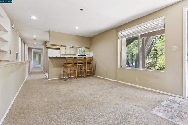 38 Saint Stephens Dr, Orinda, CA 94563