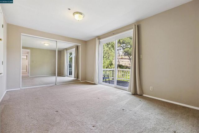 38 Saint Stephens Dr, Orinda, CA 94563