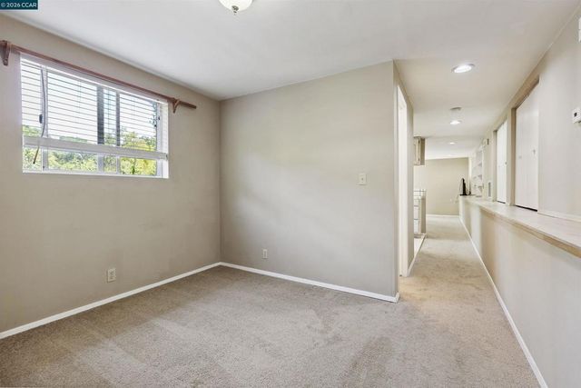 38 Saint Stephens Dr, Orinda, CA 94563