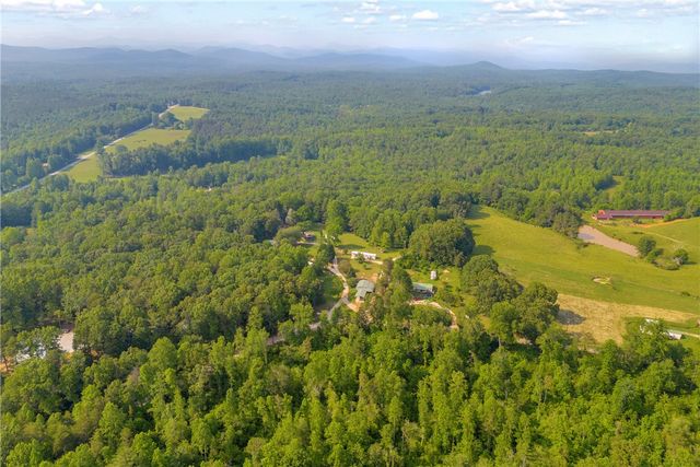 300 Tunnel Town Road, Mountain Rest, SC 29664