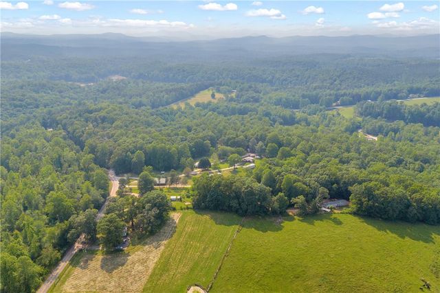 300 Tunnel Town Road, Mountain Rest, SC 29664