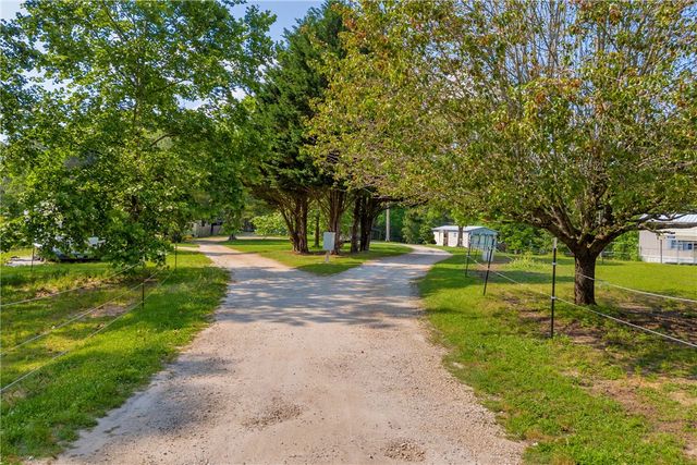 300 Tunnel Town Road, Mountain Rest, SC 29664