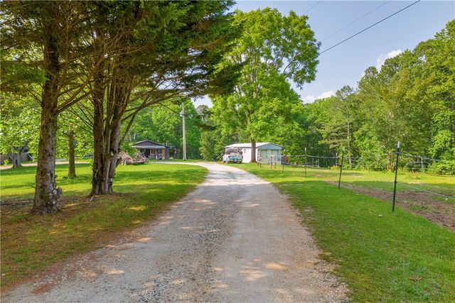 300 Tunnel Town Road, Mountain Rest, SC 29664