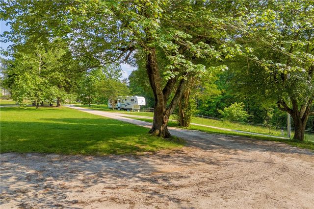 300 Tunnel Town Road, Mountain Rest, SC 29664