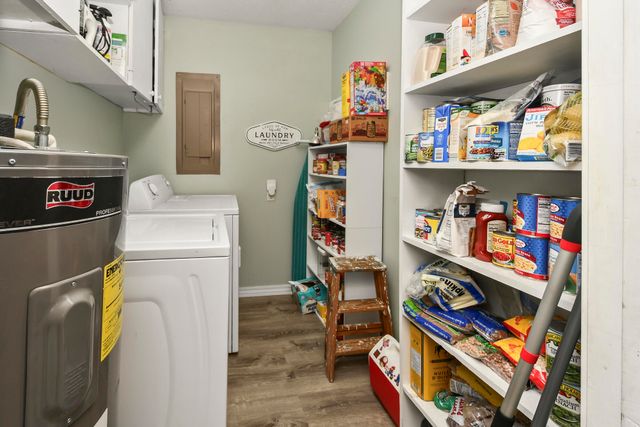 12 Old Happy Hollow Trail, Lampe, MO 65681