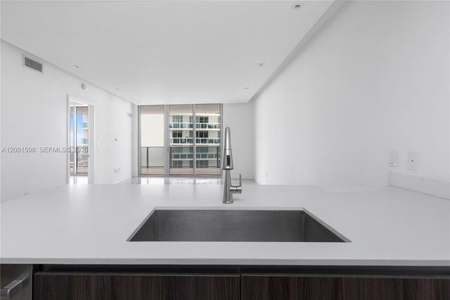 488 NE 18th St 1807, Miami, FL 33132