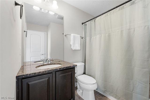 6196 N Pointe Drive, Pepper Pike, OH 44124