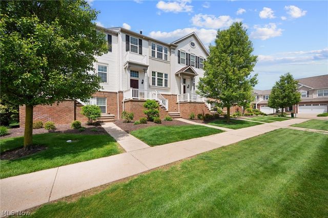 6196 N Pointe Drive, Pepper Pike, OH 44124