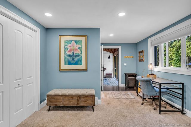 32 Twin Bridge Road, Guilford, CT 06437